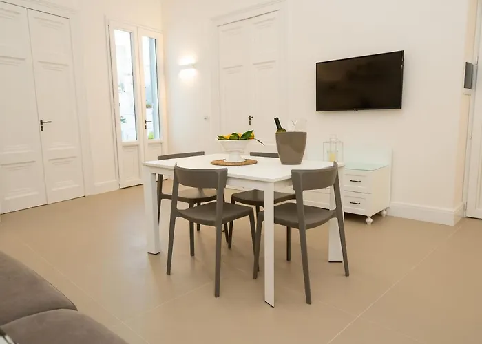 Guest house Corte Sant'angelo 4*